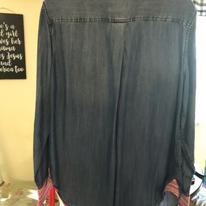 JACHS Girlfriend Tops - Jachs NY jean blouse with trim XL JACHS Girlfriend Tops - Jachs NY jean blouse with trim XL